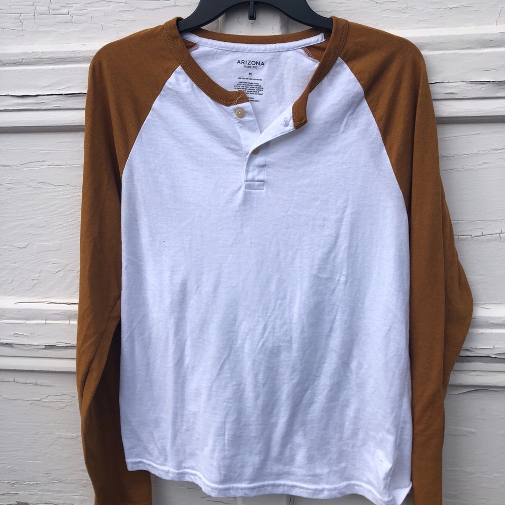 Yellow and white baseball tee